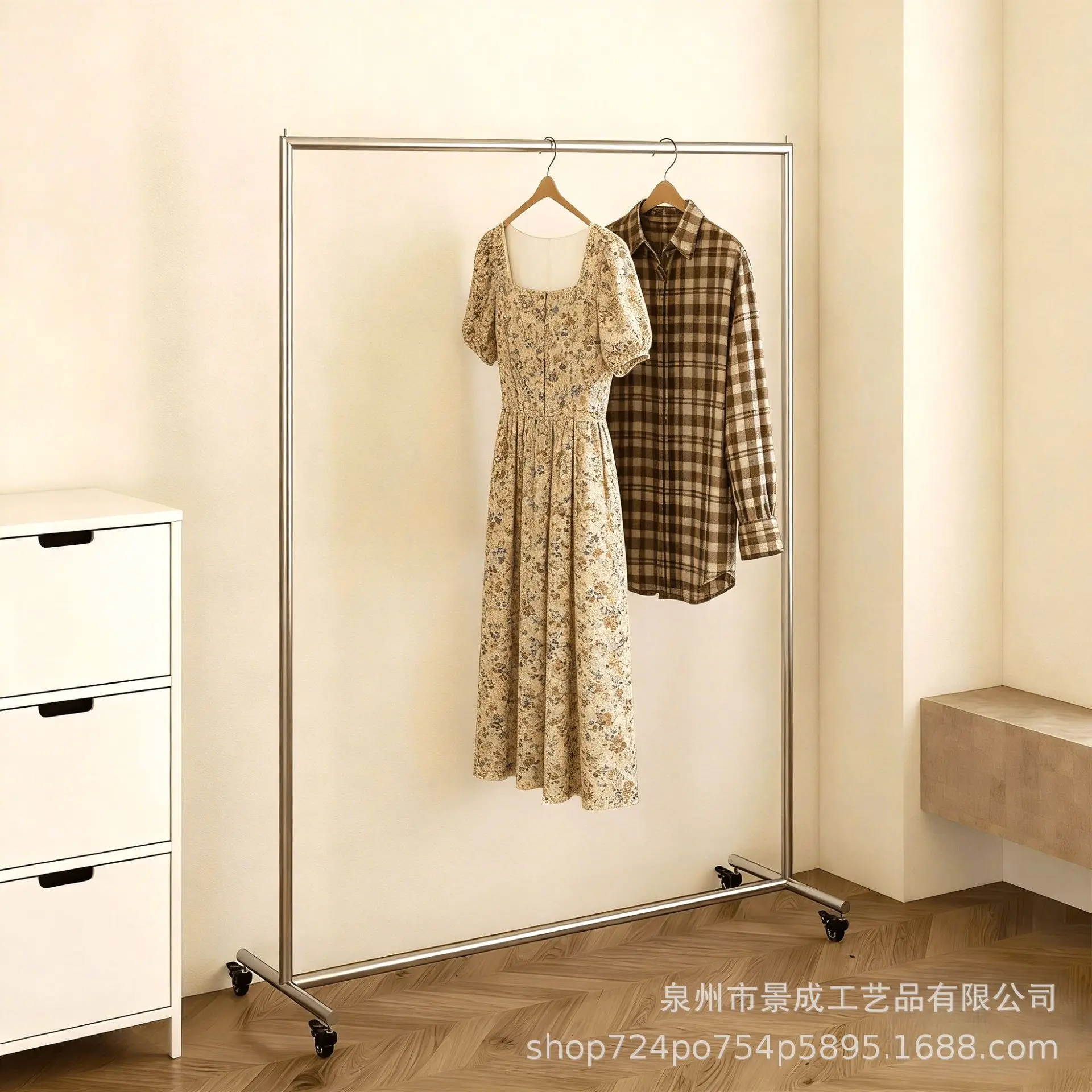 Clothing store display rack Stainless steel floor-to-ceiling mobile wheel hanger Women's clothing store shelf Buyer's