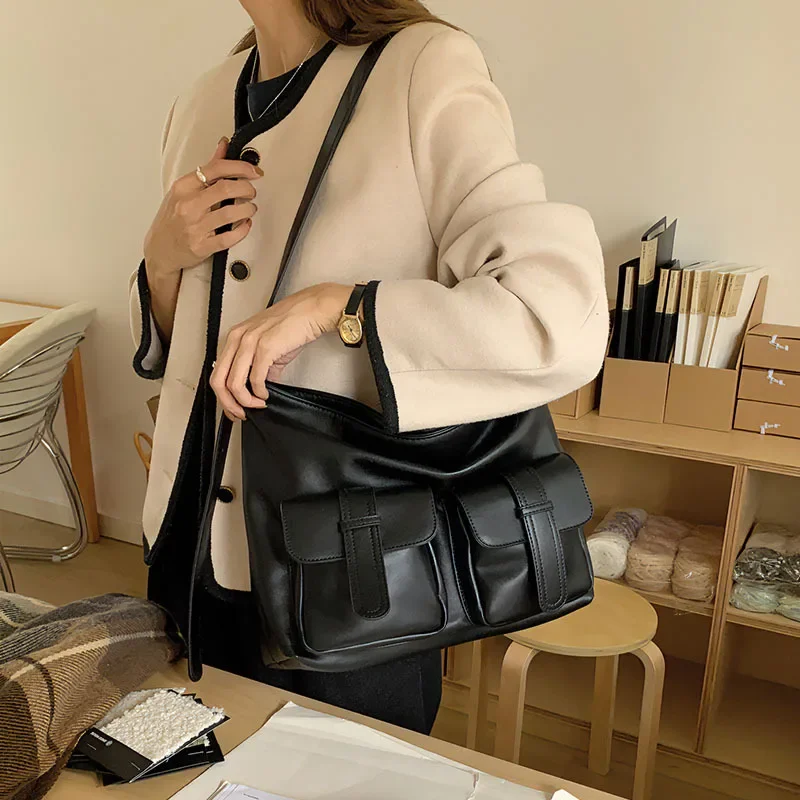 

Korean Shoulder Bag Designer Ladies' High-End Simple Fashionable Armpit Mailman Commuting Versatile Single Crossbody Bag