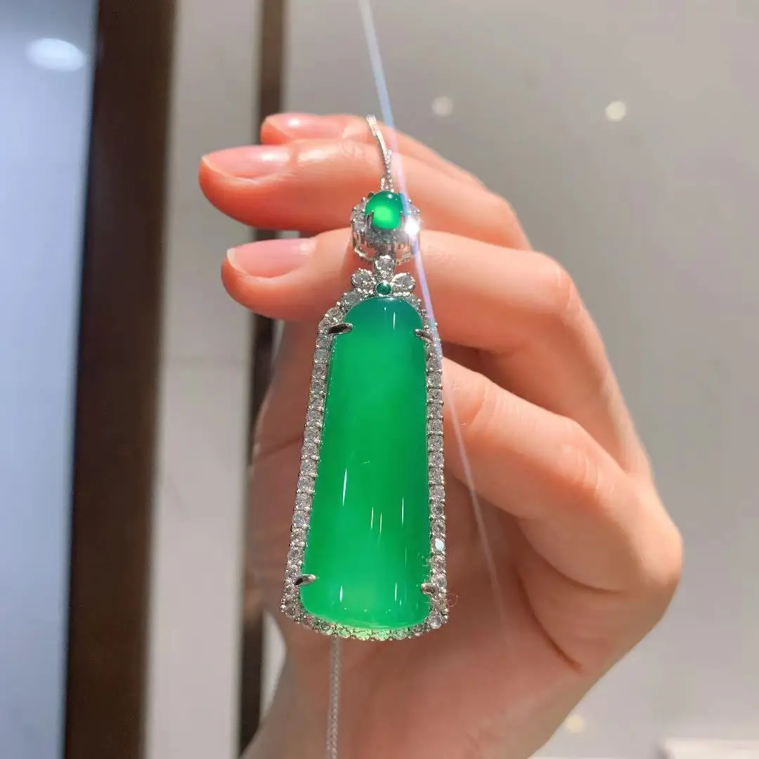 

2022 New 925 Sterling Silver Pendant Necklace Emerald Ping An Temperament Female Jewelry Good Fortune valentines day gift 2*6 Cm