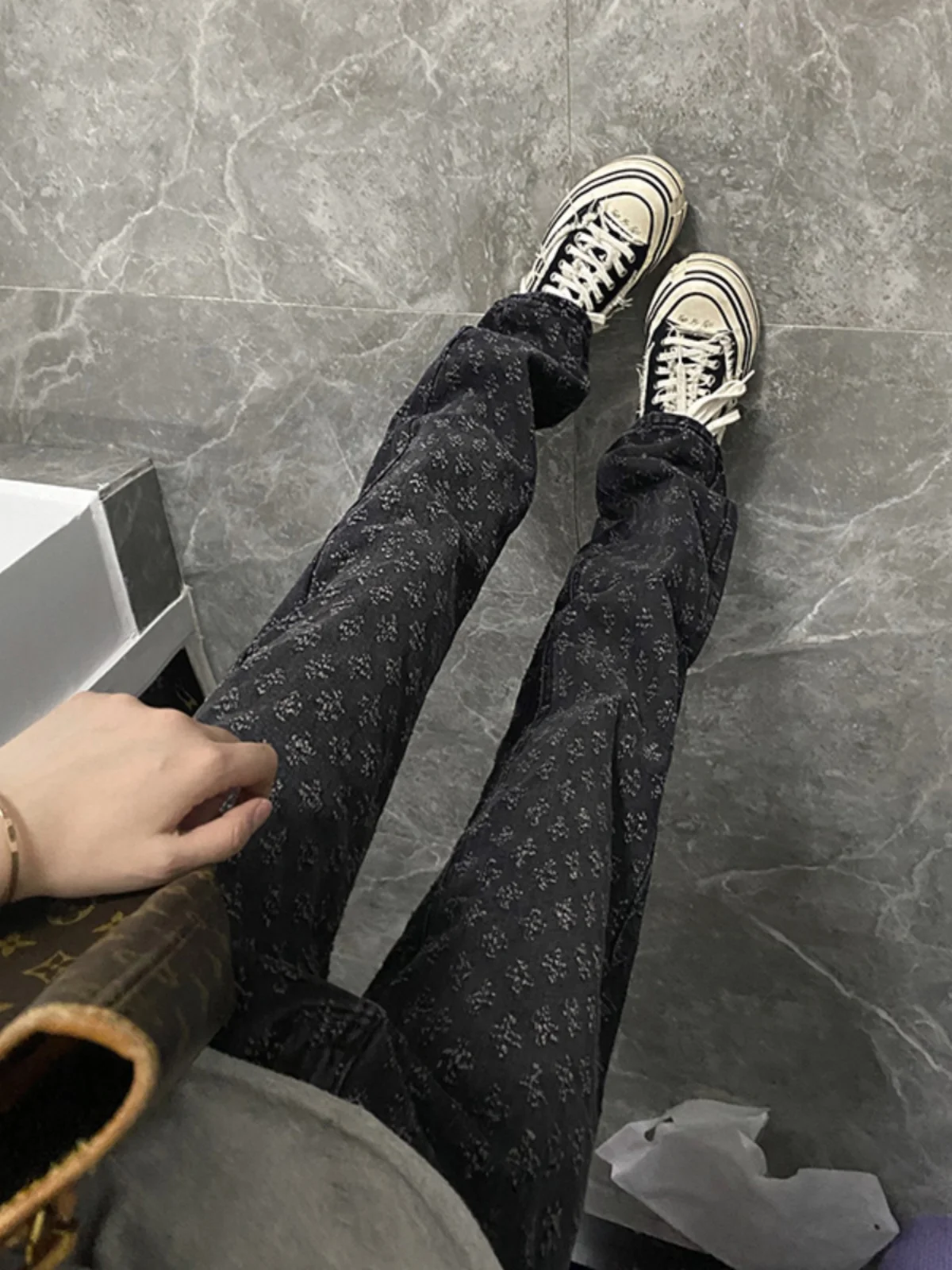 

Черные мужские джинсы прямого кроя с вышивкой, стильные, в американском стиле, длинные брюки, модные, молодежные, осенние, с застежкой-молнией