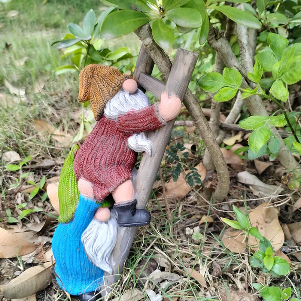 Garden Gnome Statue Resin Naughty Climbing Dwarf for Lawn Yard Patio Outdoor Decorative Garden Ornament Gnome Decor
