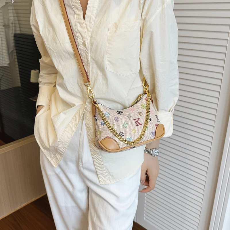 New fashionable shoulder bag, classic and popular women's chain strap crossbody bag, elegant pattern party handbag