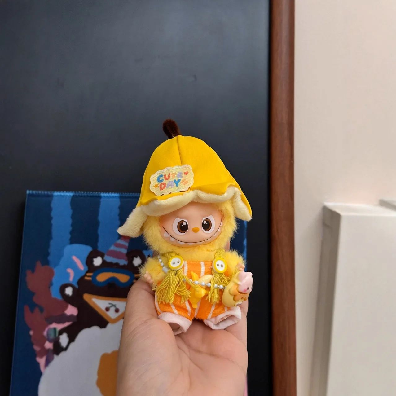 Ubranka dla Mini 4.0 Labubu, urocze ubranko onesie z motywem zwierzęcym, 4 generacja, 10 cm Labubu King, żółty strój, akcesoria dla lalek