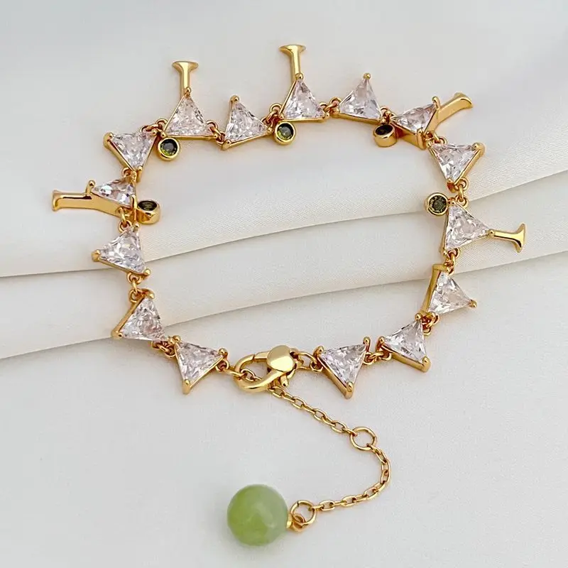 KS الأزياء الأوروبية والأمريكية يلمع الزركونيوم انه مثلث تصميم الإبداعية كوب كوكتيل شخصية مشرقة سوار المرأة