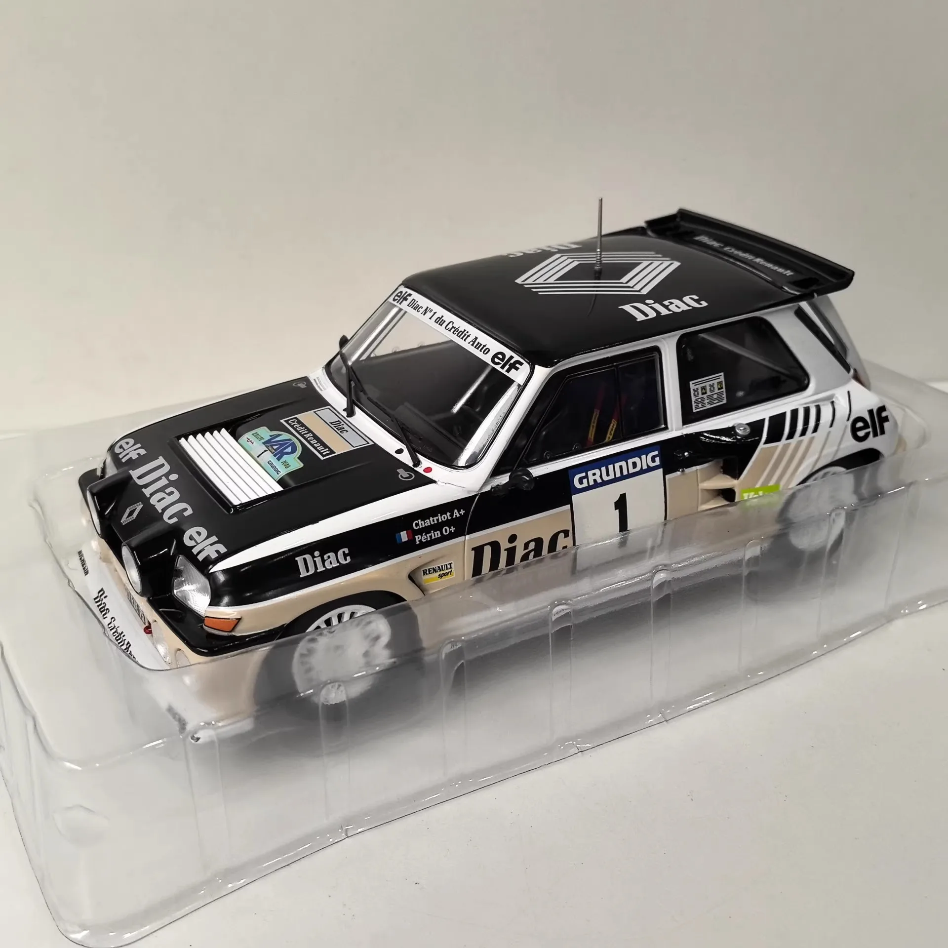 moule-sous-pression-ixo-1-18-Echelle-maxi-tubro-1-modele-de-voiture-de-course-en-alliage