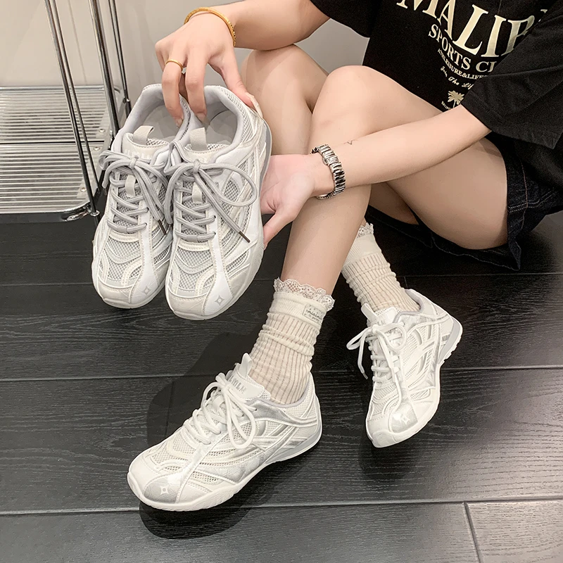 

Breathable Mesh Women Sports Shoes Outdoor Fitness Running Sneakers Fashion Trainers Walking Shoes Solid Color Casual Sneakers