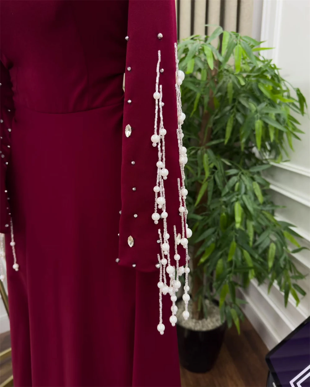 Customized Evening Dress Temperament V-Neck Vestido  De  Festa  Jersey Long Sleeves Sweep Train  Sweep Train  Evening Dress