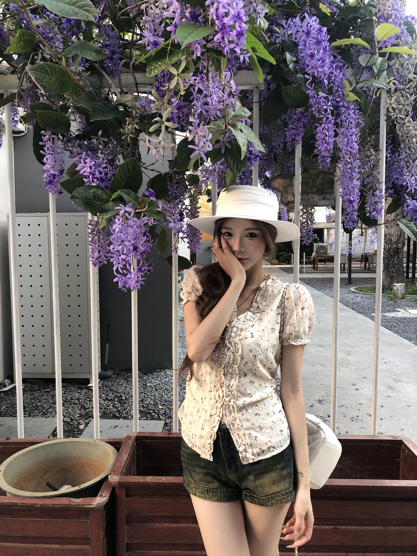 

Уникальная женская модная блузка с цветочным принтом, рукавами-фонариками, V-образным вырезом, из полиэстера, для повседневной носки весной, с рукавами 3/4.