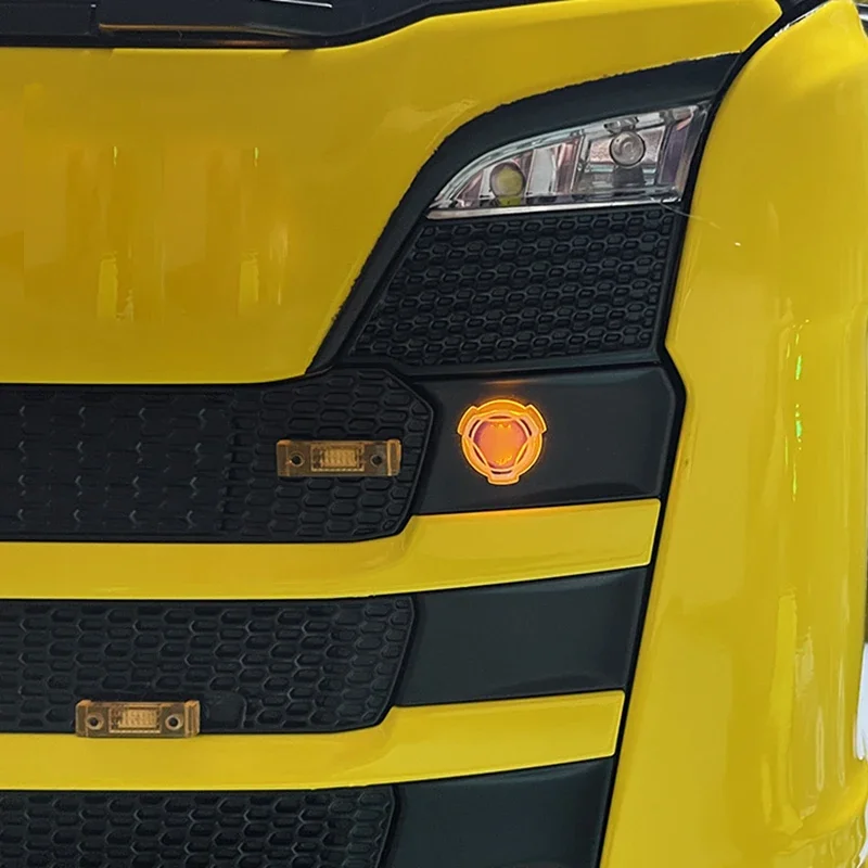 1:14e schaal LED-simulatie lichtgevend kristal auto-logo licht decoratie voor Tamiya RC vrachtwagen SCANIA 770S 6x4 56368 56371 56379
