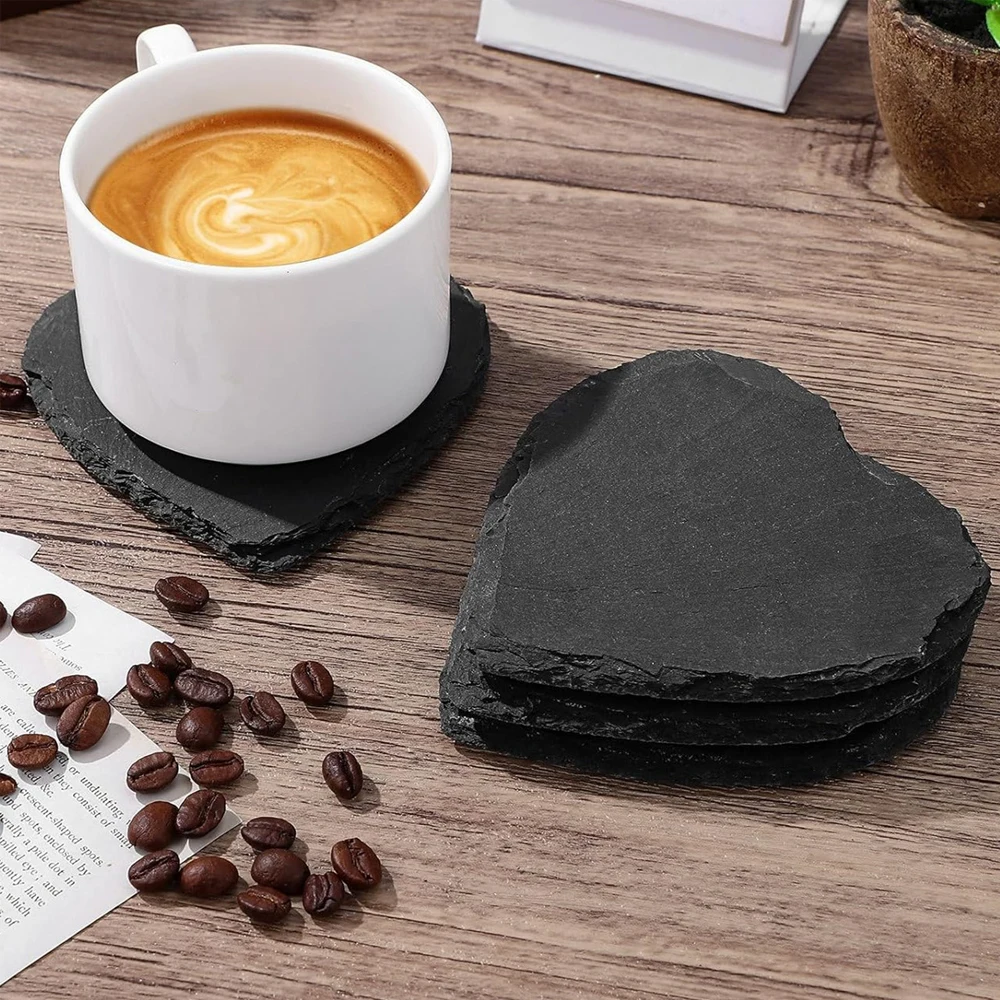 Set da 25 sottobicchieri in ardesia a forma di cuore, tappetini per bevande in pietra nera naturale con bordi in gomma morbida, design rustico, accessori per tavolini da caffè e bar, perfetti come