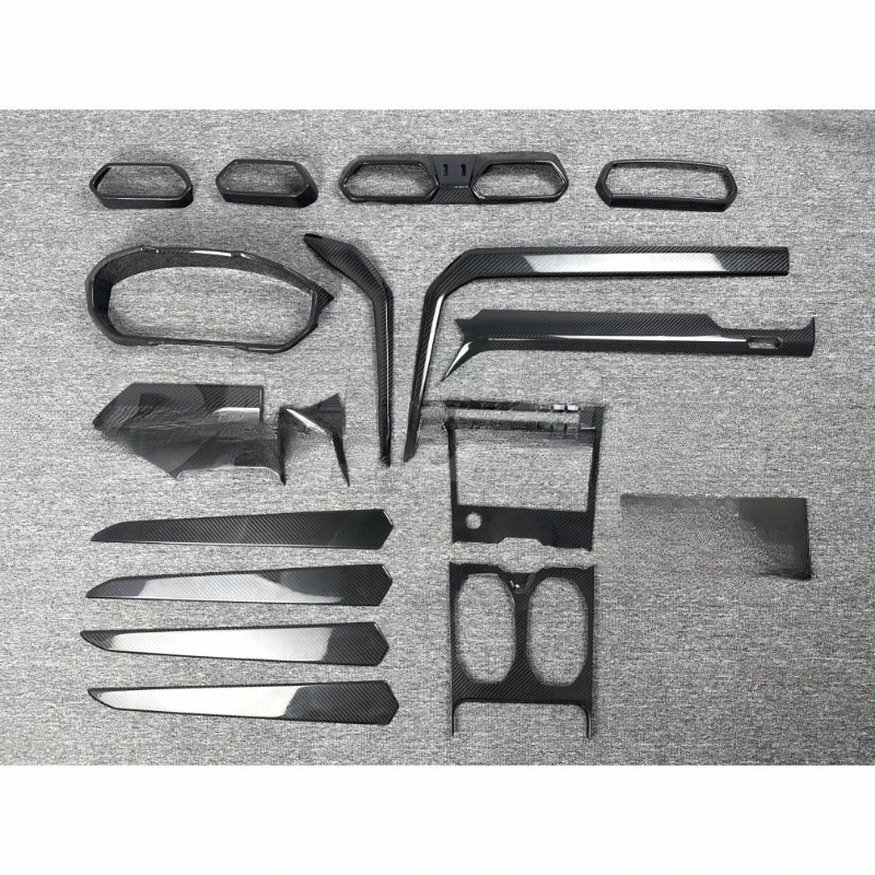 PRE-PREG DRY CARBON FIBER INTERIOR (17 PCS) for URUS 2018-2021