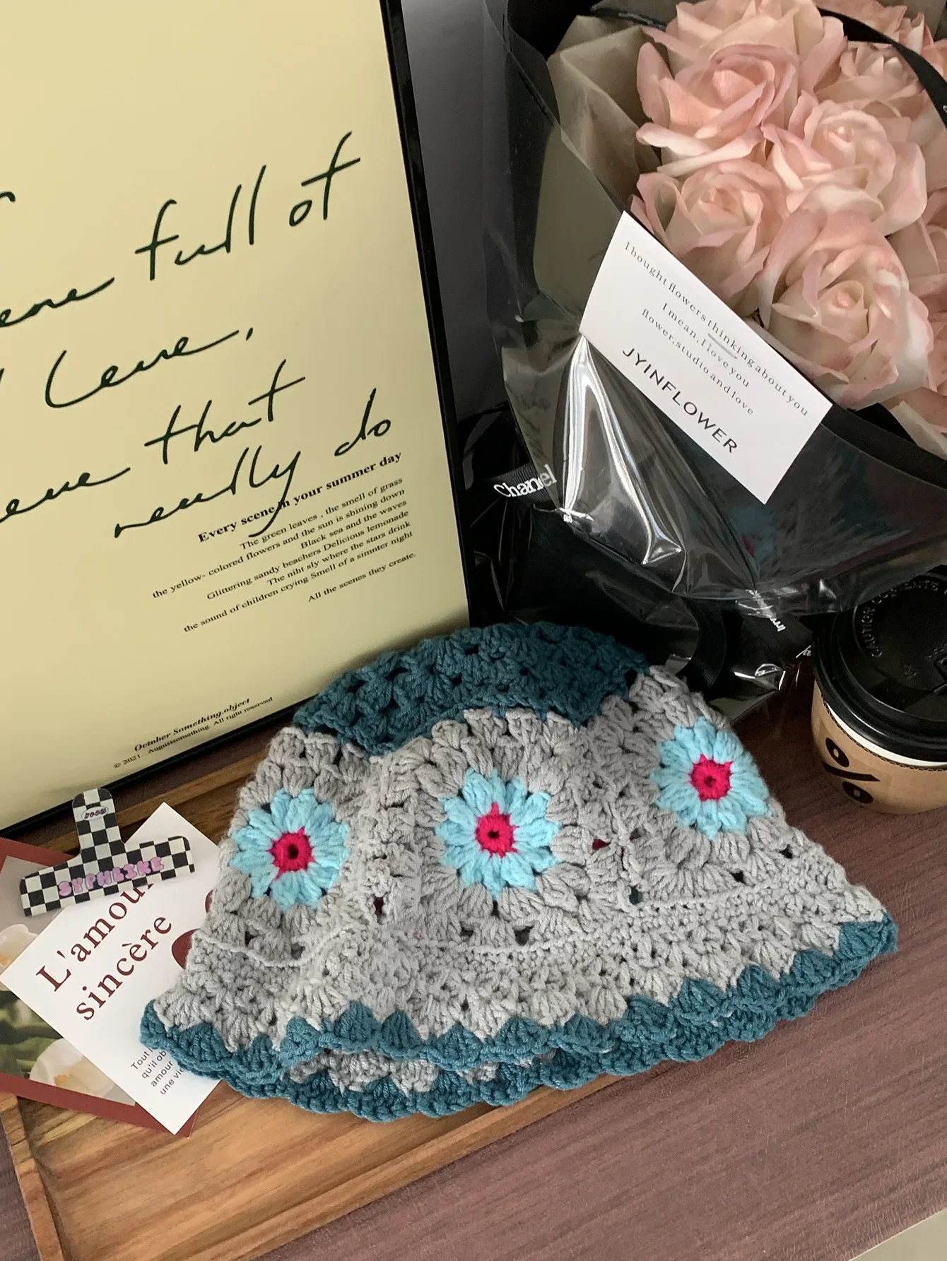 Reine handgemachte niedliche koreanische Frühling Herbst Frauen Wolle Eimer Hut Regenbogen vielseitige einfache Blume gestrickt Eimer Hut