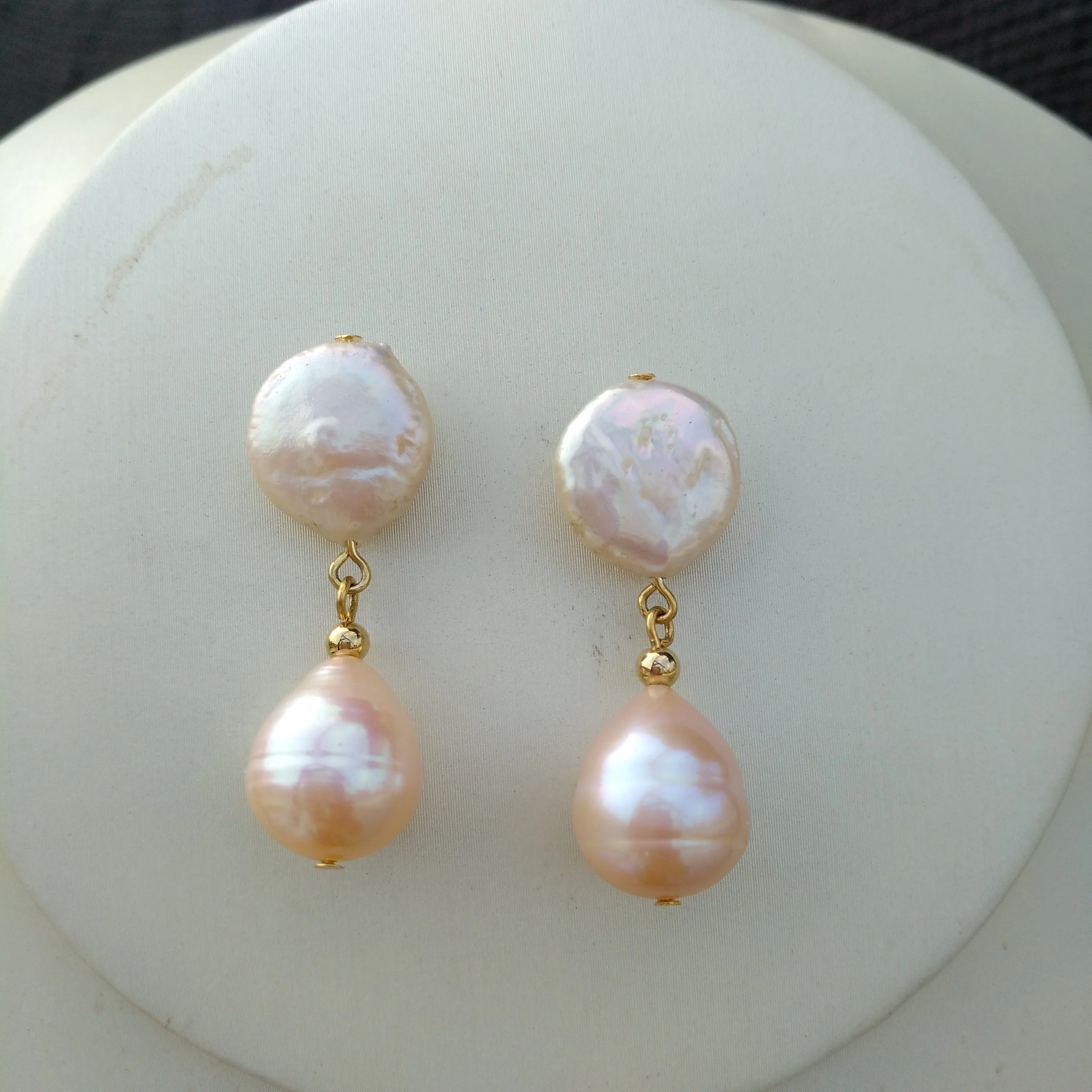 Exceptional AAA+ south sea Real Natural White pink pearl earrings 14k Gold P Please see more pictures