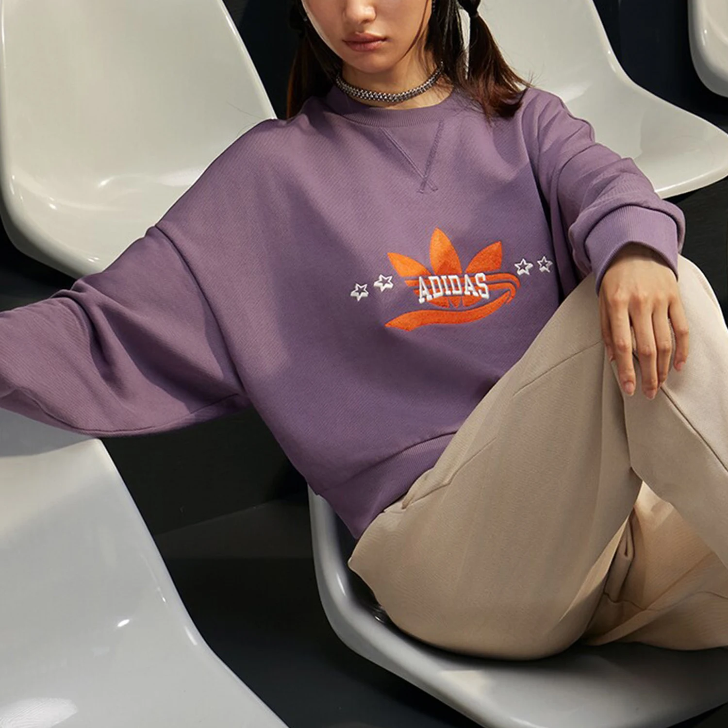 

Adidas Original 2023 New Women's Cropped Knit Round Neck Sweatshirt IN1053