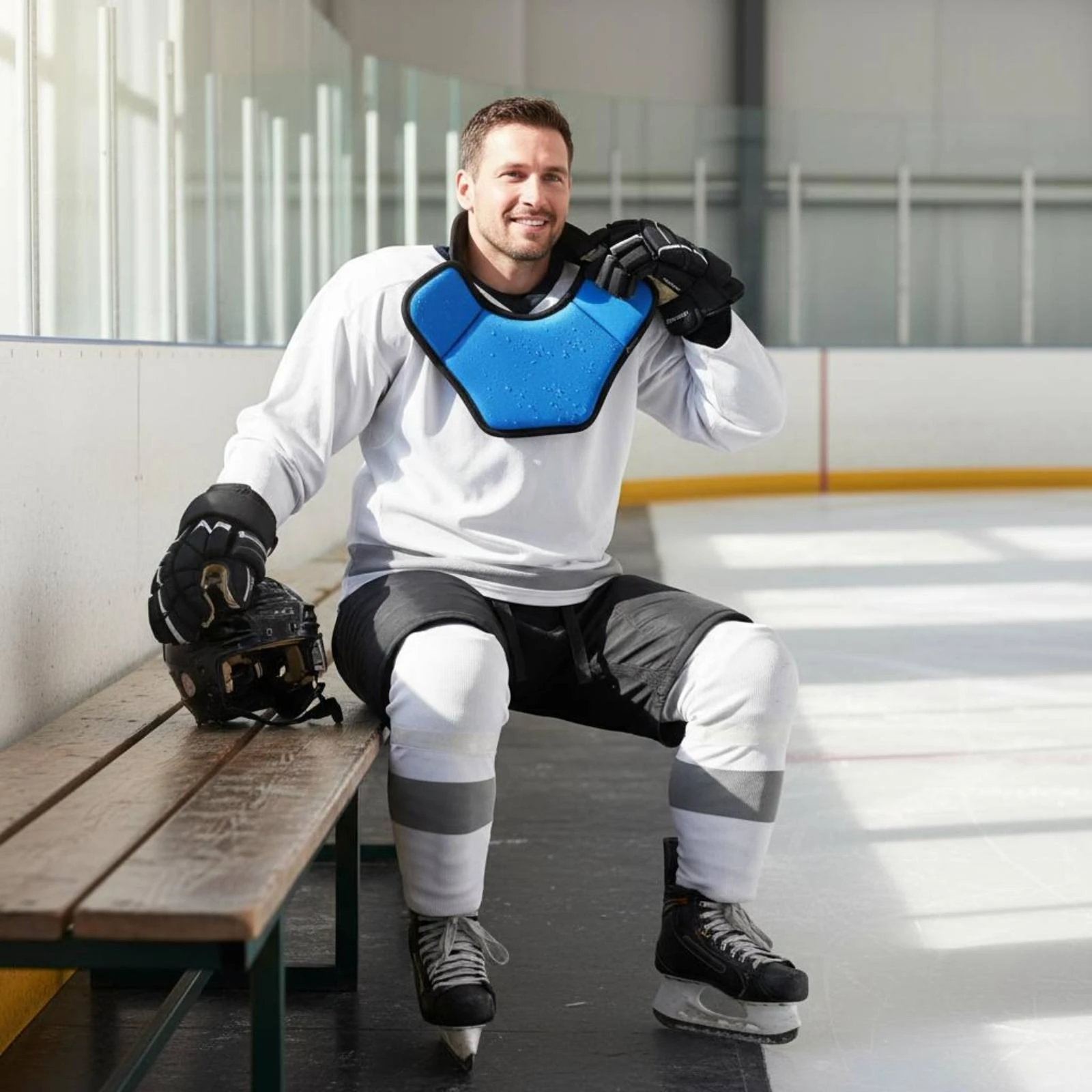 Ice Hockey Neck Guard Waterproof Ice Hockey Neck Protector Safeguarding Gear Adjustable Fit Soft Lining