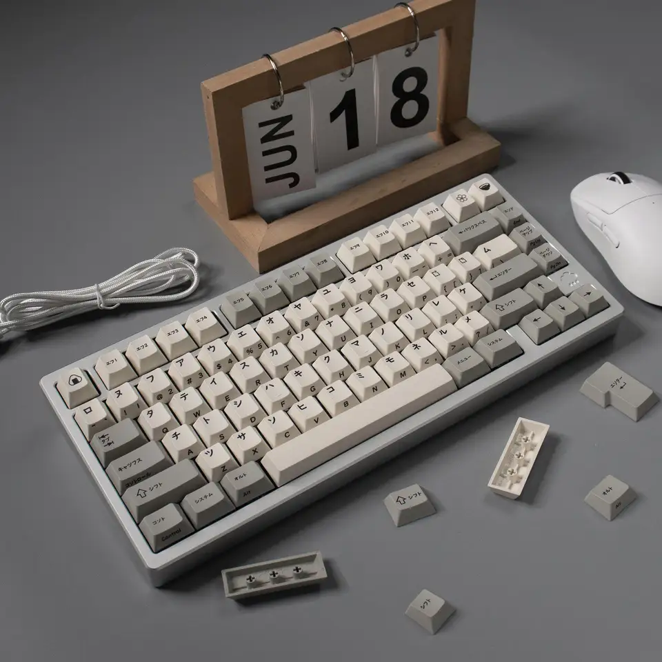 140キー ミニマリスト赤キーキャップ PBT染料 ジャパン語キーボード