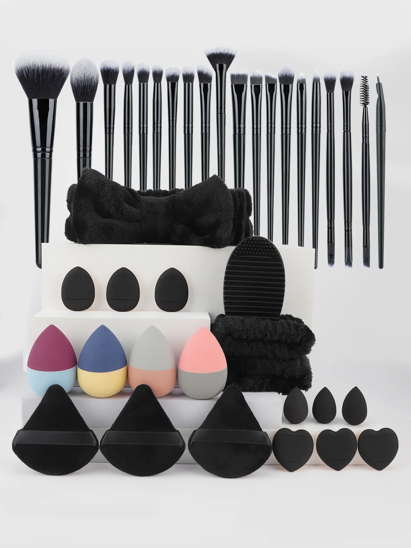 Set di pennelli per trucco nero da 40 pezzi Kit per trucco professionale Set di strumenti per trucco multifunzionale con accessori per il trucco del viso