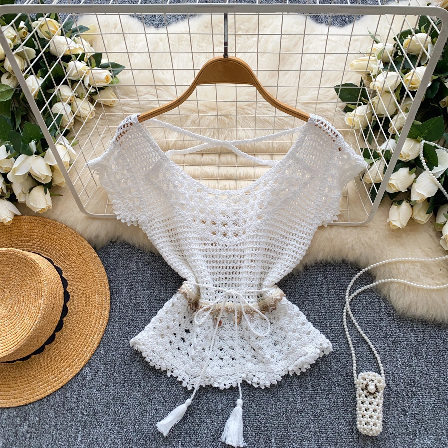 

Bohemian Vacation Top for Women Summer 2025 New U-neck Hollow Out Crochet Blouses Commuting Lace-up Knit Tassel Cover Shirt