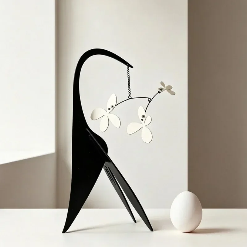 New Four Leaf Flower Balance Figurines Nordic Mini Statue Metallic Craft Ornament Living Room Tabletop Art Gift Decoration