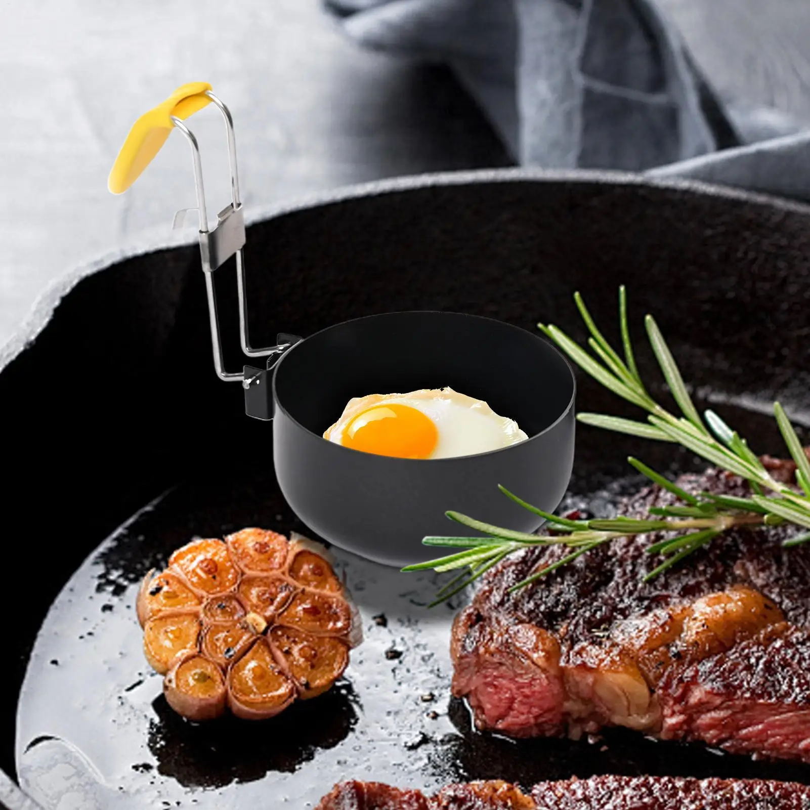 Foldable Hanging Egg Poaching Spoon Anti-Scald Round Egg Steamer Non-Stick Boiling Gadget for Soft-Boiled Eggs