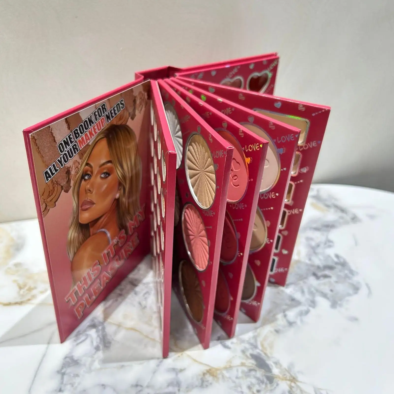 多機能アイシャドウパレット マット＆パール調ブラッシュハイライター付き メイクアップコスメキット 6パネル マット＆シマー