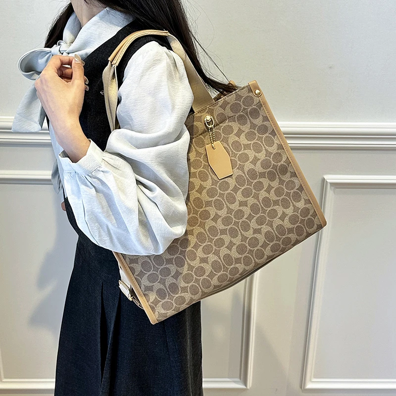 

Classic Elegant Tote Bag for Women, Popular Leather Shoulder Bag Design for Ladies By Luxury Brand Famous Designer