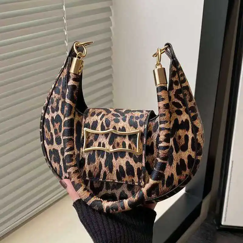 2026 Fashionable versatile single-shoulder leopard print women's bag with unique and eye-catching design perfect casual use