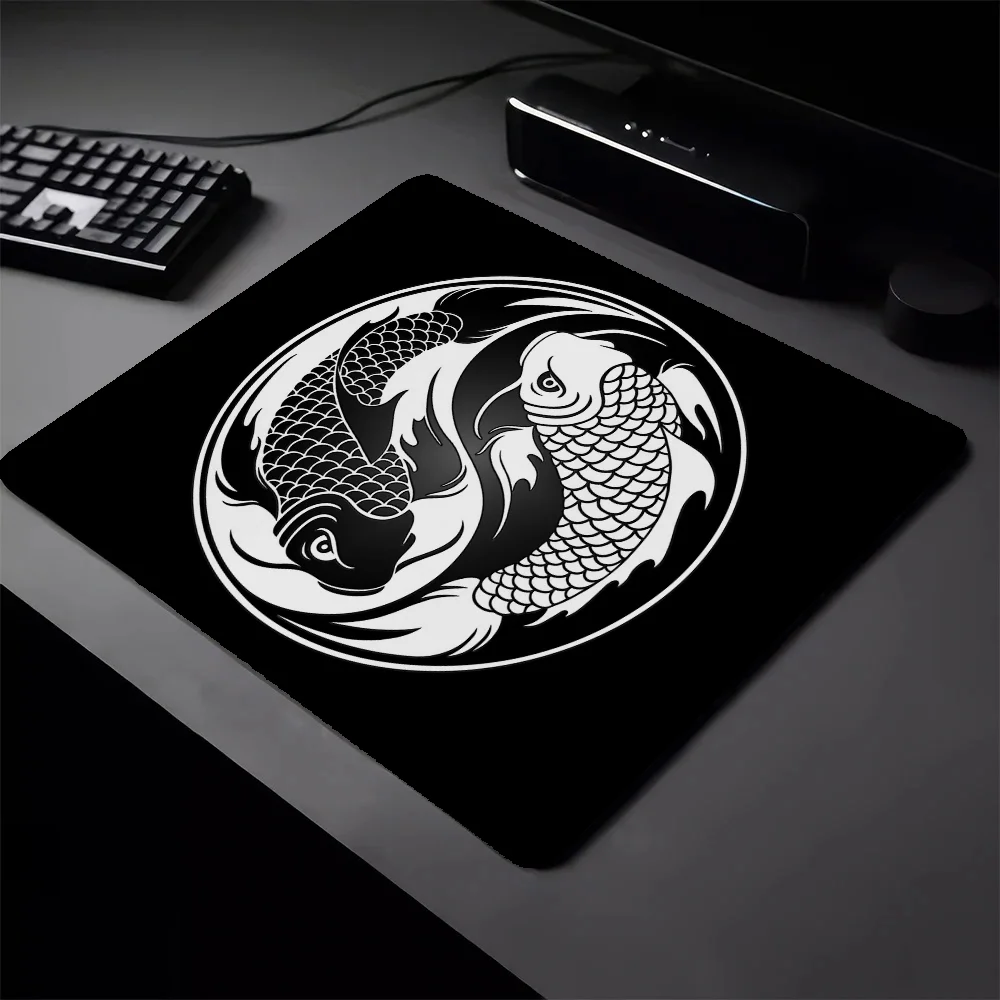 Small Deskmat Black and White Yin Yang Koi Fish Mouse Pad Gaming Mouse Mat Mousepad Gamer Pad on the Table Pc Accessories Mats