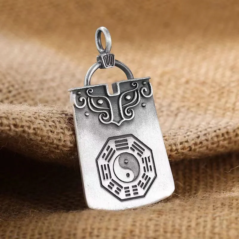 Vintage Relief Ancient Fierce Beast Taotie Necklace Men Blessing The Eight Diagrams Safety Card Pendant Male Sweater Chain