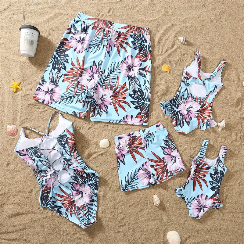 Family Matching Swimwear New Mum Daughter Printed Swimsuits Dad Son Thin Shorts Boys Girls Baby Swim Clothes Summer Beachwear view 2