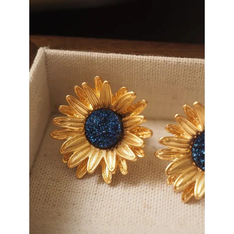 Vintage Sunflower flowers Gold plated earings without piercing antique gold plated elegant high touch jewelry ear clips