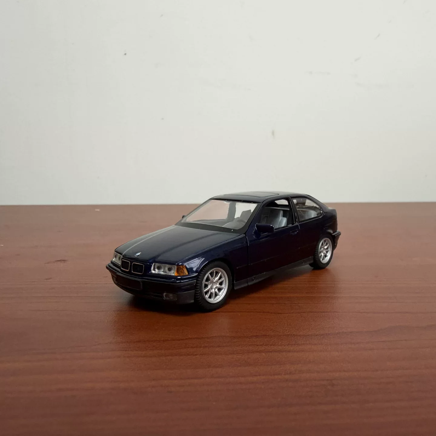 BMW E36 Model 1:18 Scale Diecast Car - AliExpress