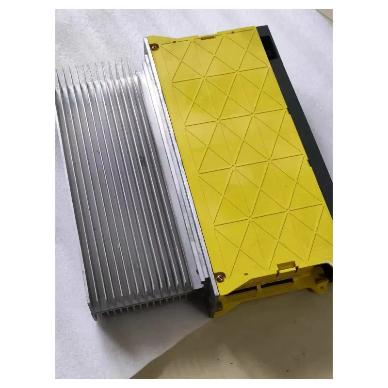 

A06B-6077-H106 Сервопривод, используемый в хорошем состоянии, гарантия 3 месяца.