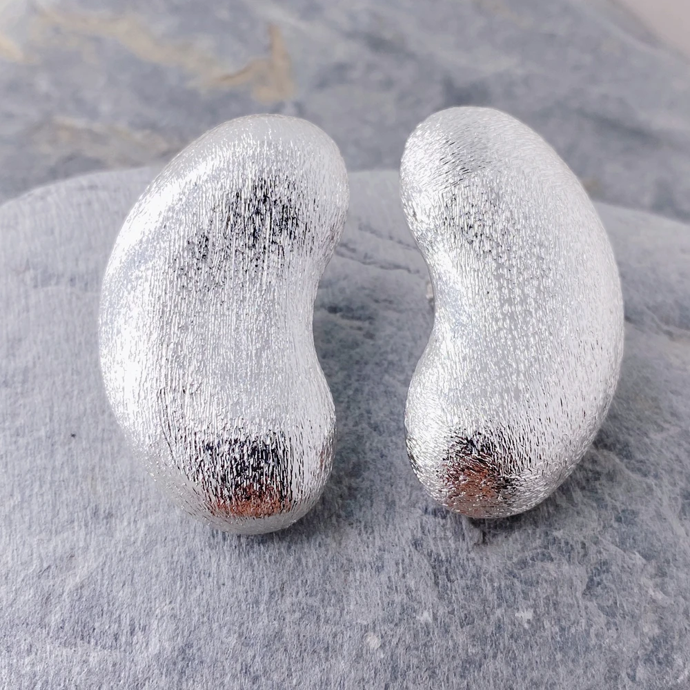 

5 пар серег-гвоздиков в форме фасоли размером 19x40 мм с покрытием из белого золота из металла и латуни с матовой отделкой