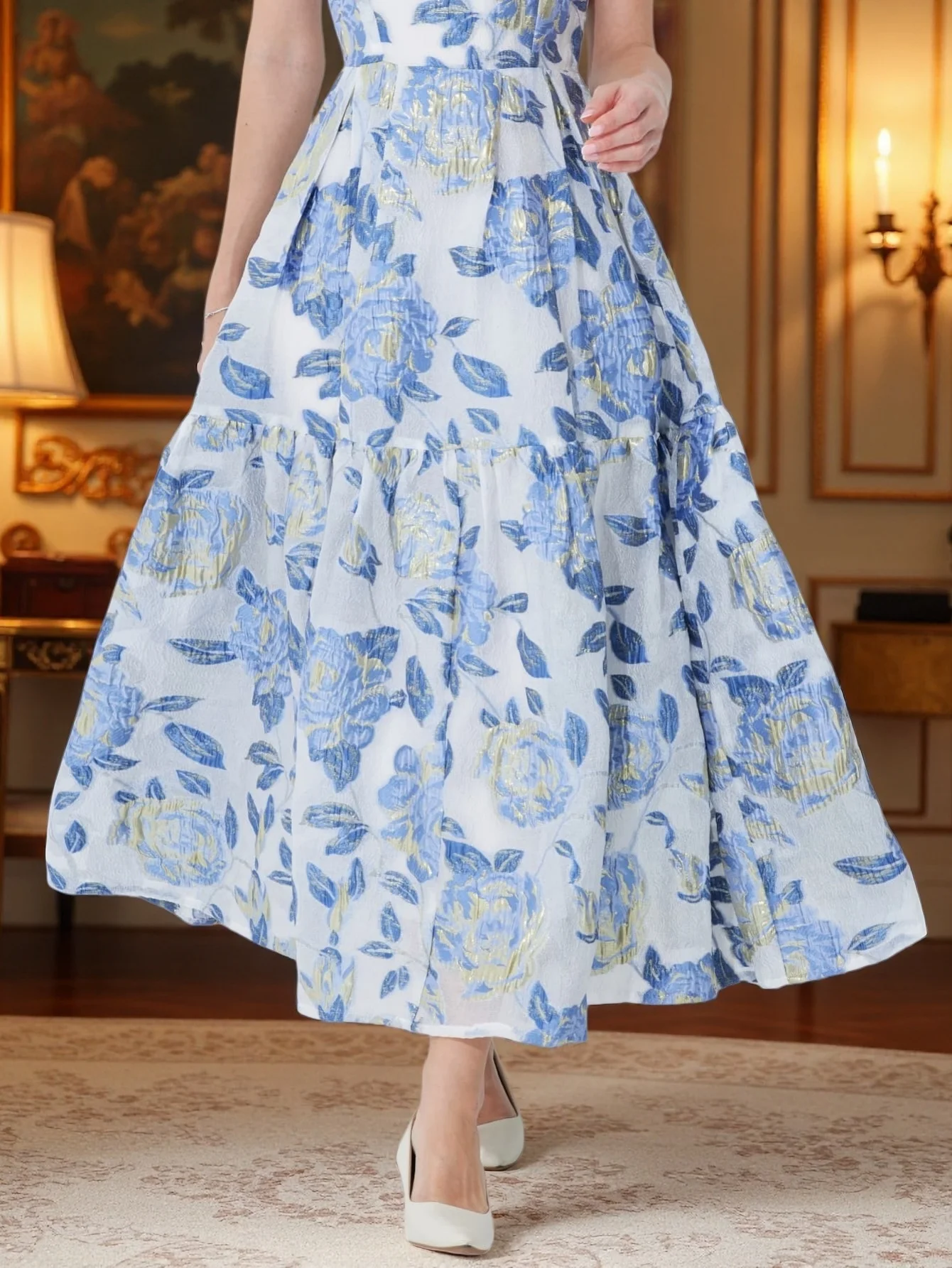 2026 Spring Summer New Luxury Heavy-Duty 3D Gold Thread Jacquard Sleeveless Waist-Cinching Full-Skirt Banquet Gown