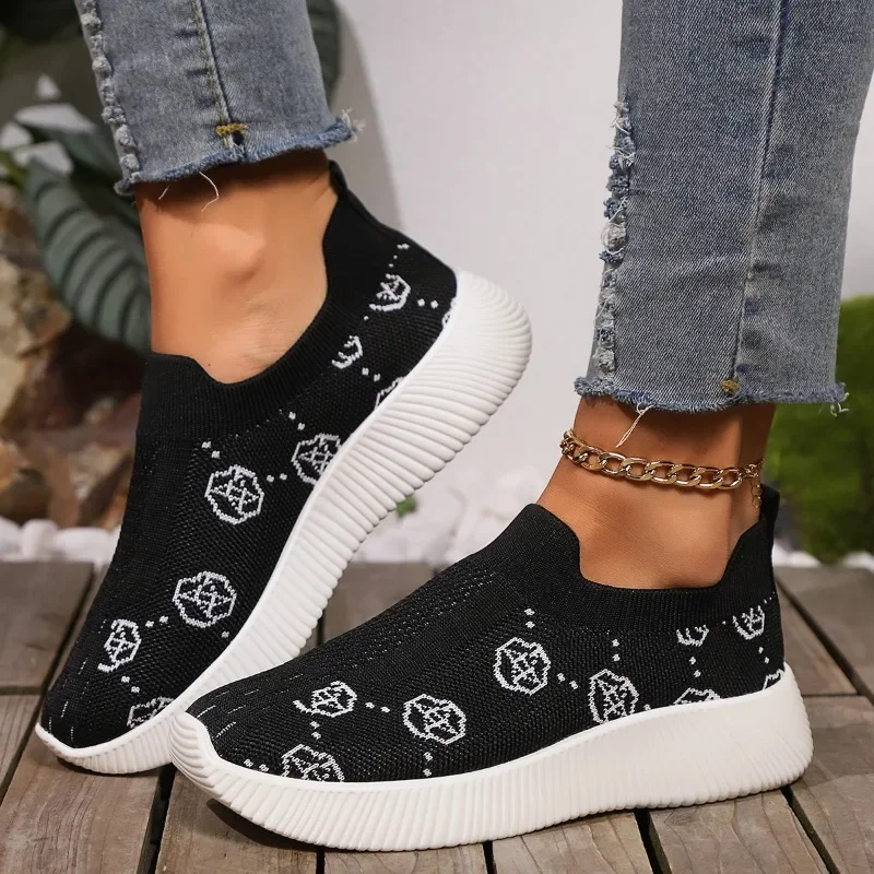 

Women's Casual Shoes Round Toe Flying Mesh One Kick Large Size Shoes Women Leisure Breathable All-match 2025 Zapatillas De Mujer