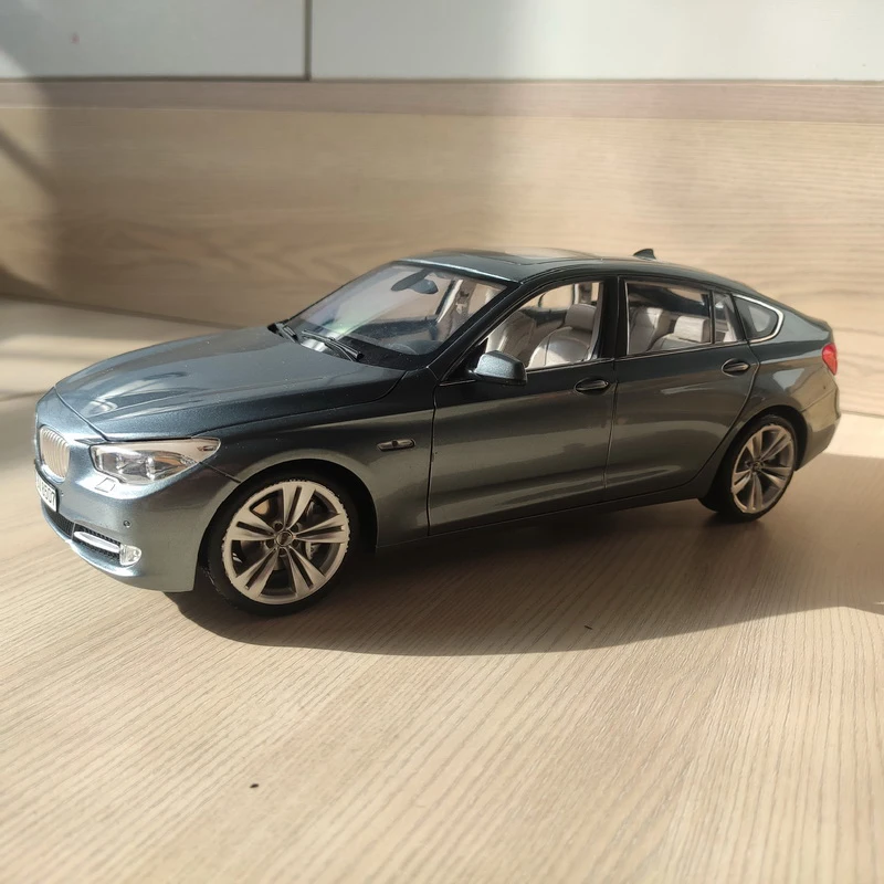 Fast Delivery 5 Series GT 535 Alloy Car Model 24N RMZ Estate Car BV8507 Tabletop Decoration Car Model Micromodel 1:18