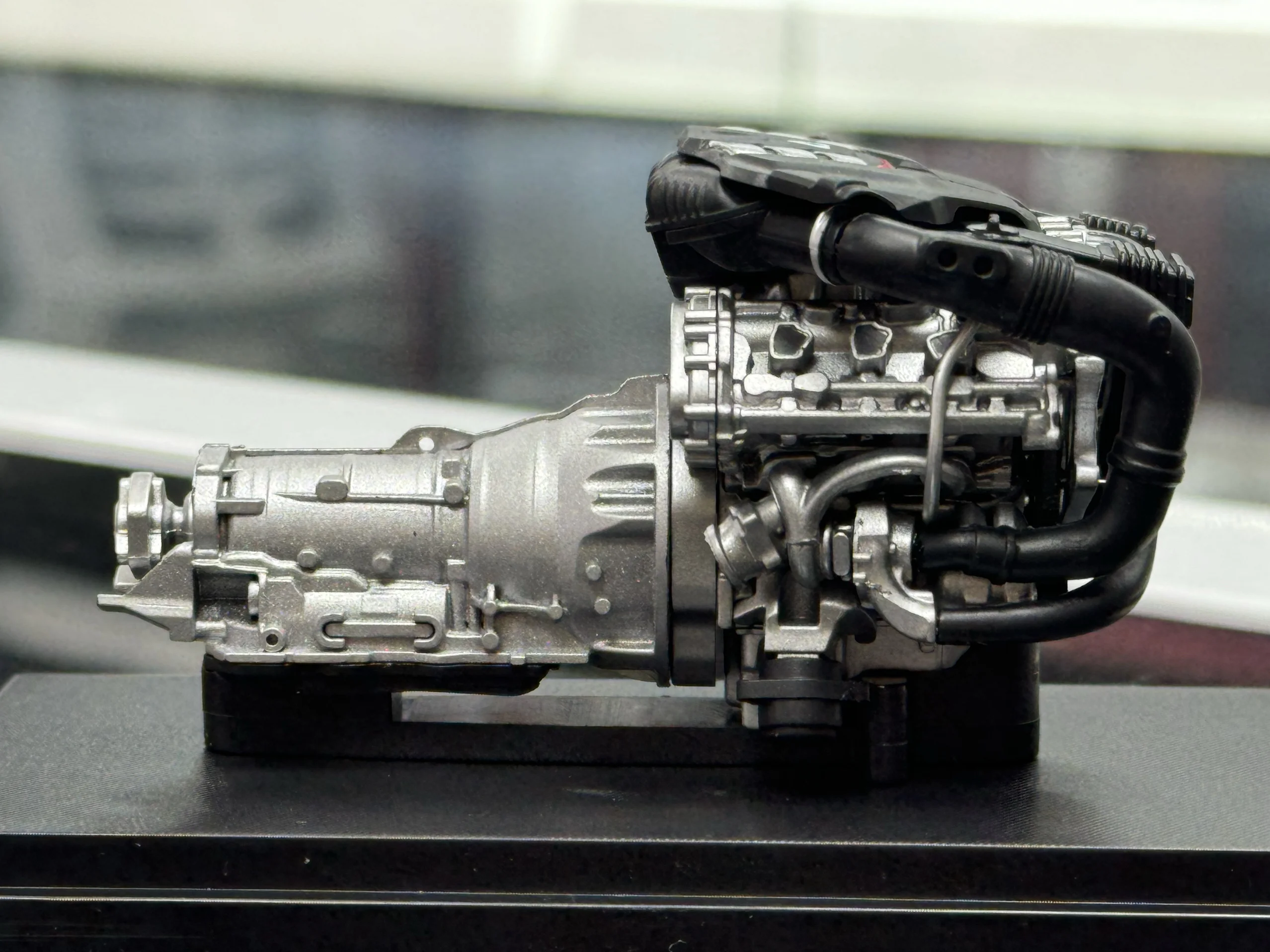 Diecast escala 1:18 motorhelix alfa romeo gta v6 motor modelo de carro de plástico brinquedo colecionável presente lembrança exibição ornamento