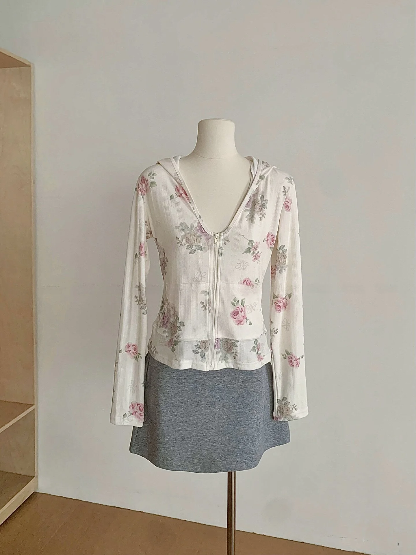 Women's Thin Floral Zipper Jacket Long Sleeve Summer Anti-Uv Top Slimming Air Conditioned Shirt Commute Style Waist-Cinching