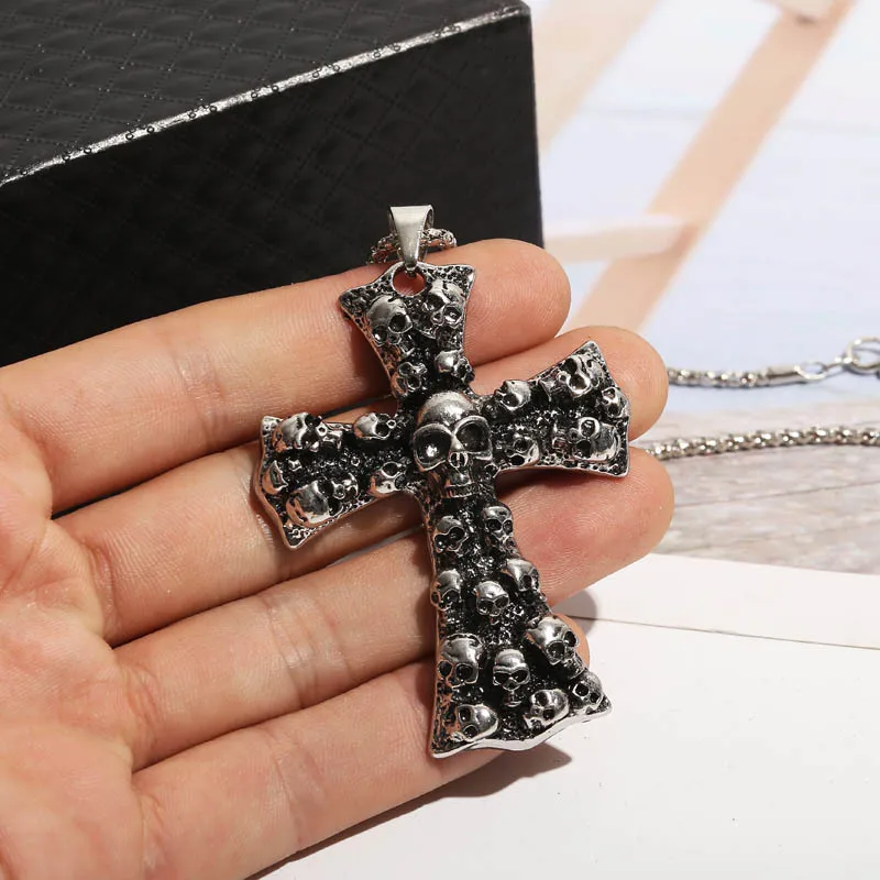 

Punk Black Skull Big Cross Necklace for Men Women Friend Jewelry Gift 2025 Halloween Iron Warrior Christian Pendant Necklace