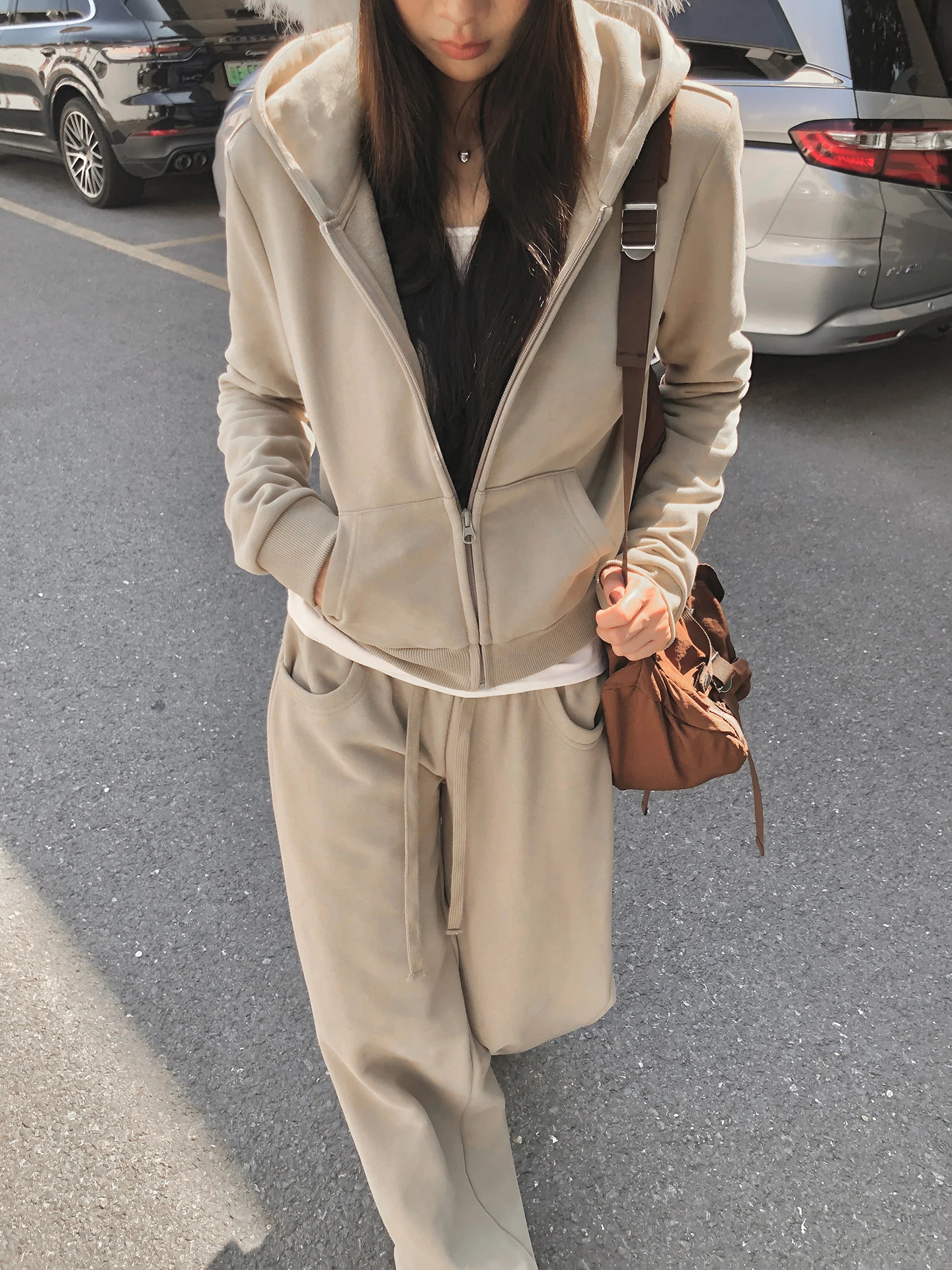 

Женская куртка с капюшоном на подкладке Fce, теплая, для поездок на работу, модная смесь хлопка и полиэстера, зима 2025 г., Новое поступление