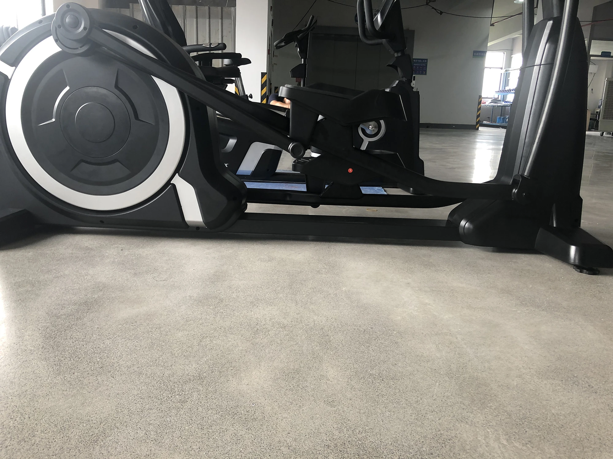 Premium Commercial EMS Self Powered Elliptical Machine for High-End Gyms, Heavy Duty & Quiet