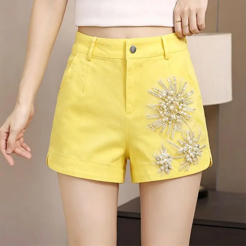 Embroidered shorts For women's Street wear 2026 New Korean version Embroidered High waist Slim Fashion Sexy Trend Hot Pants