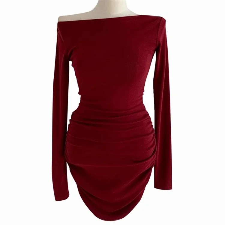 Koreanisches, schulterfreies, verstellbares, einseitiges Damenkleid mit tailliertem Schnitt, plissiertem Rock, figurbetont, schmal geschnitten, schick, figurbetont, Midi- und Minikleider – Detail 7