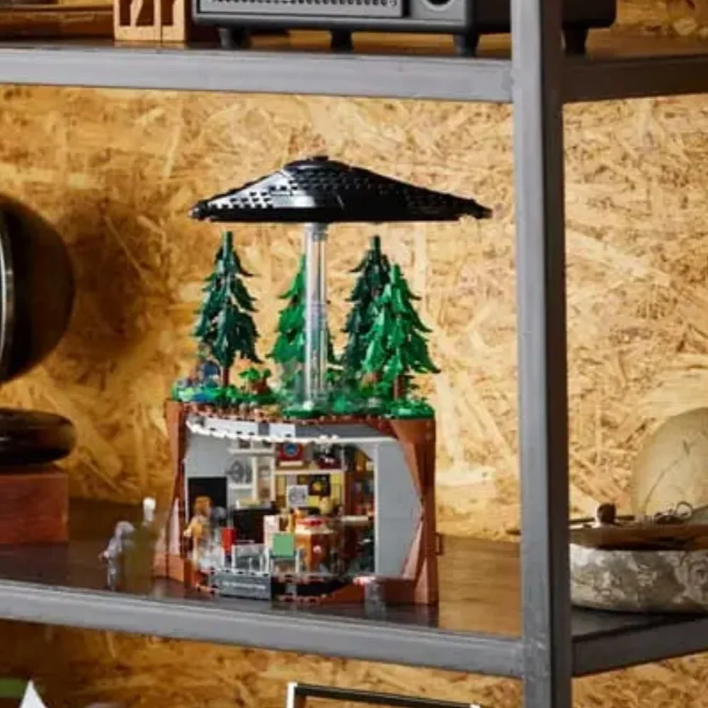 NEW Hot Building Blocks Deals 1478pcs UFO Scene , Double Layer Underground Research Base Model, Creative Desktop Christmas Gifts