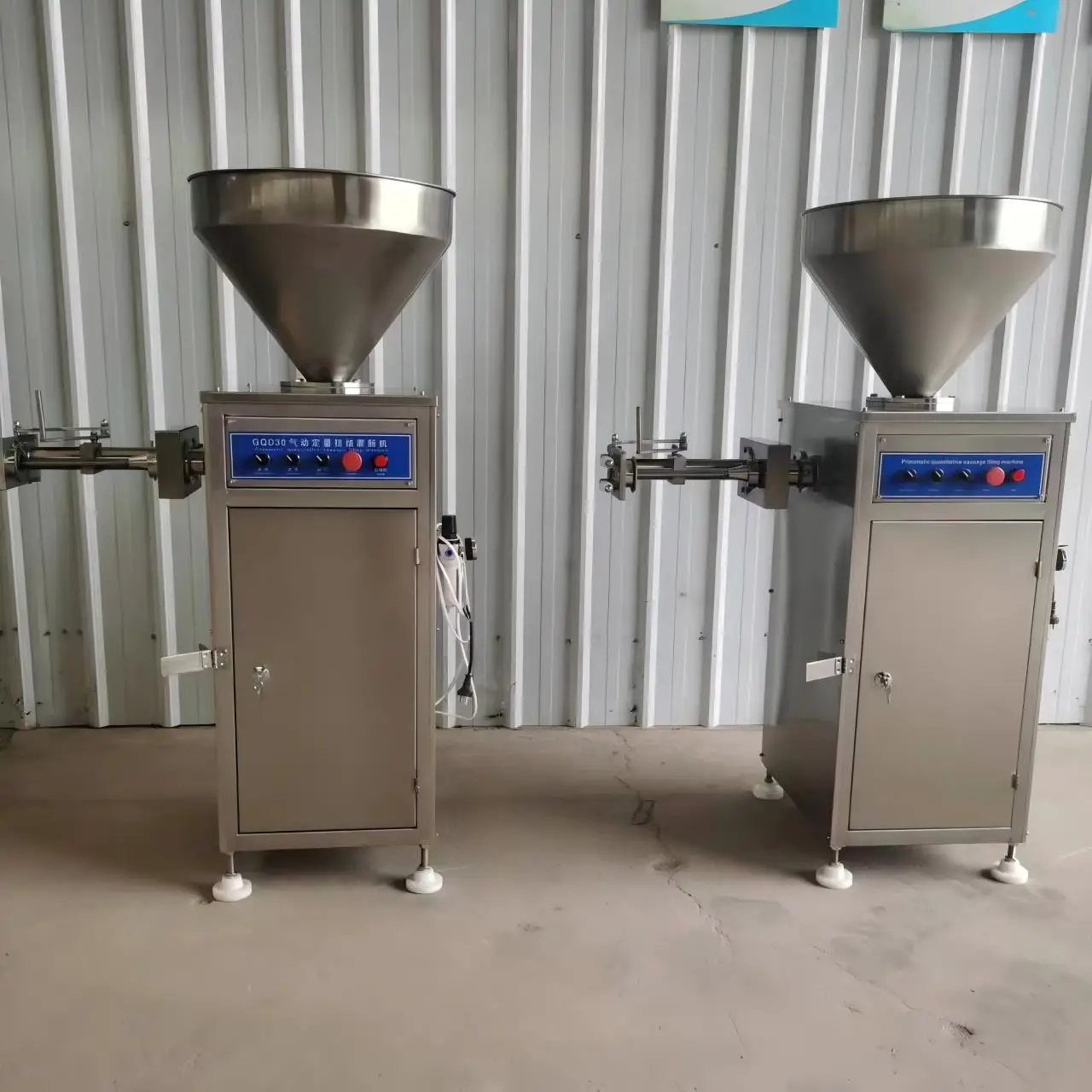 Stainless Steel 60L High Capacity Sausage Stuffer Machine Automatic Twister Linker Commercial Meat Filling