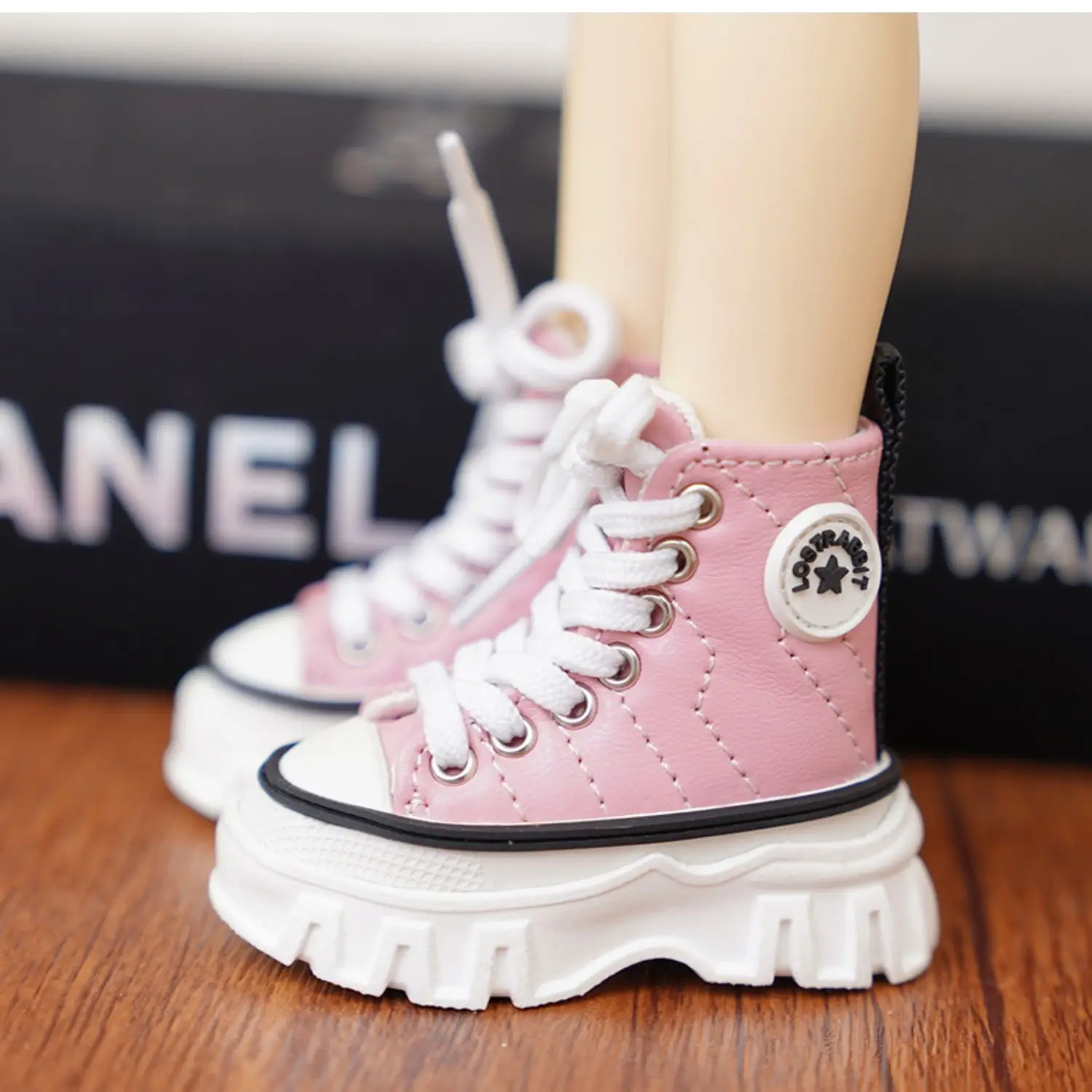 

1/4 кукольная обувь Bjd, ручная работа, 6,4 см * 2,3 см * 2,9 см, модные однотонные атласные туфли на высоком каблуке, маленькие кожаные туфли для кукол BJD, аксессуары