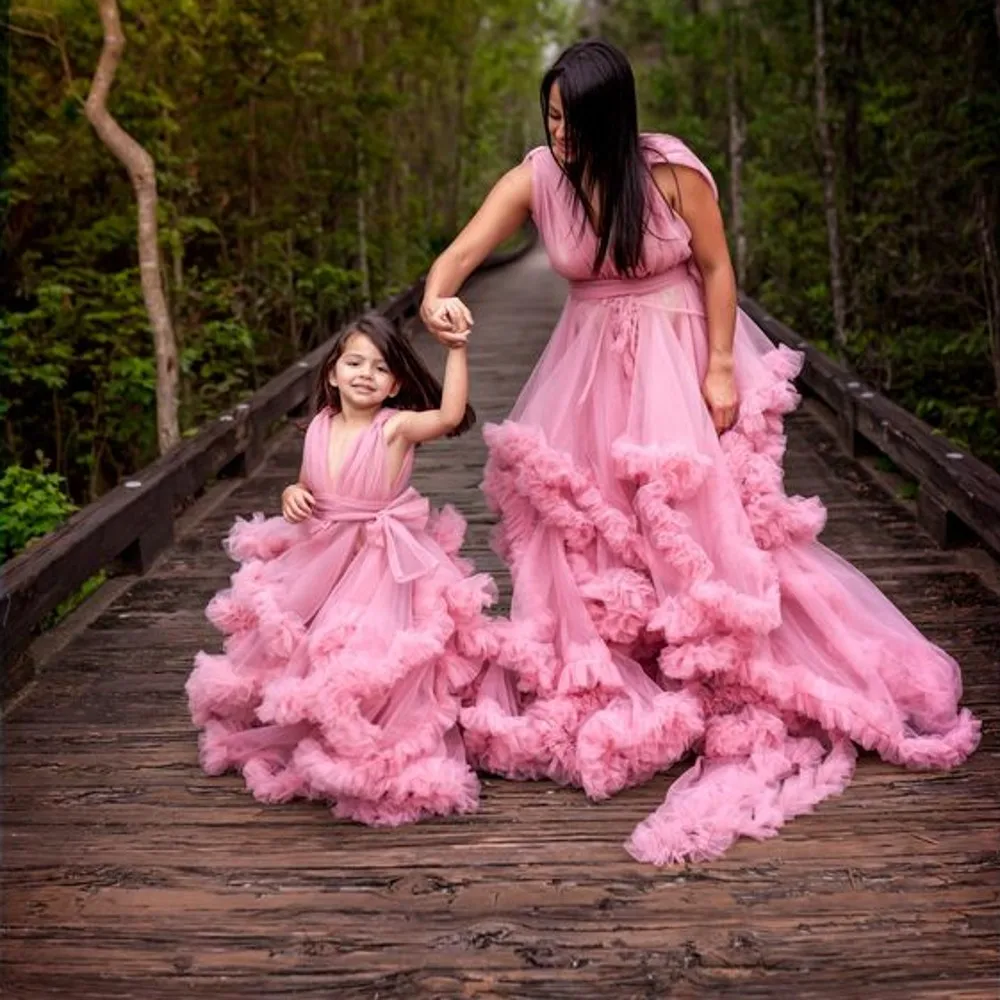 Princess Mother and Daughter Dress V Neck Ruffles Tiered Puffy Mommy and Me Birthday Dress Celebrity Family Look For New Year