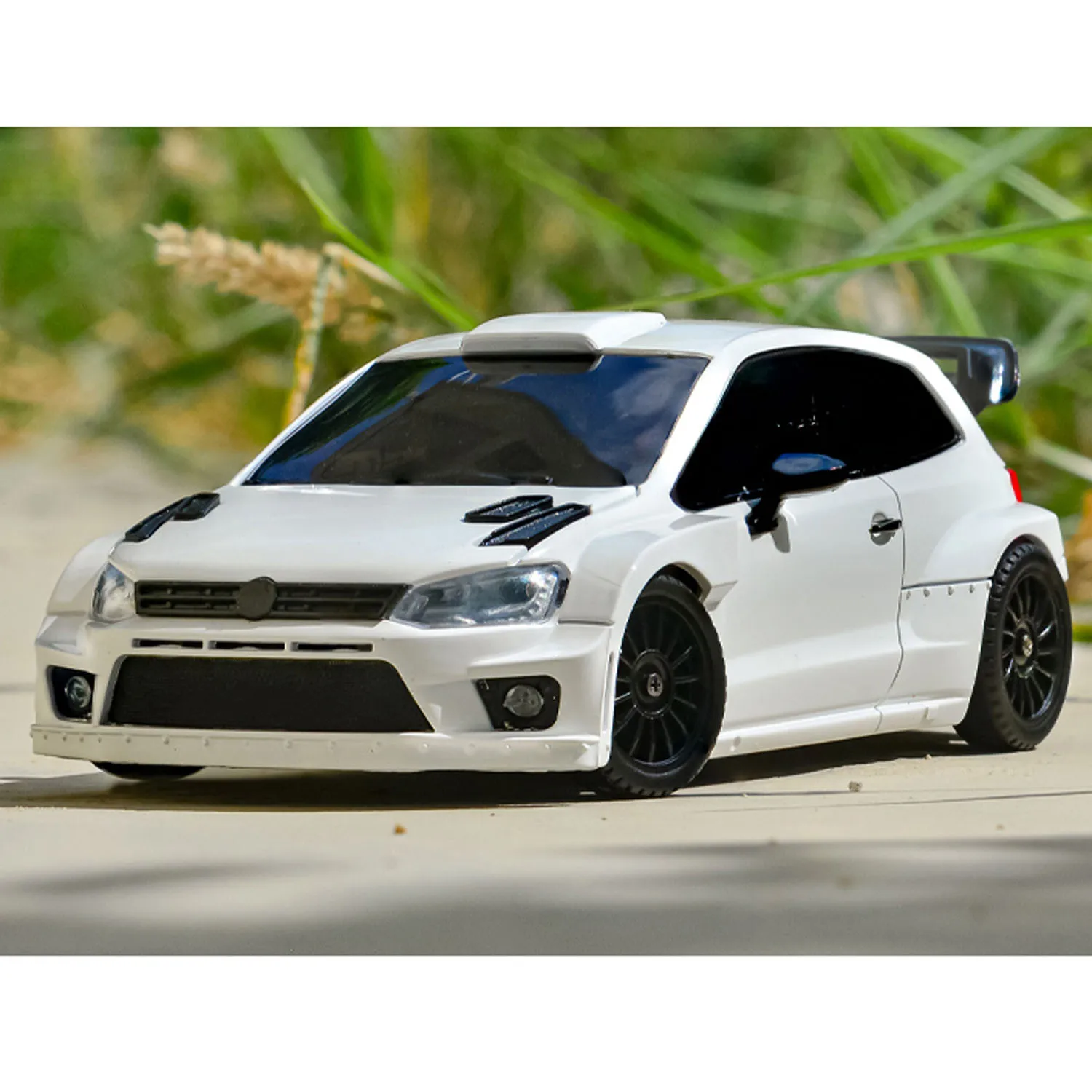 LDRC 1:28 4WD Plastic RC Off-road Vehicles 4x4 Drift Car Model LD2801 RTR Toys High-Speed Drifting Fun for Kids
