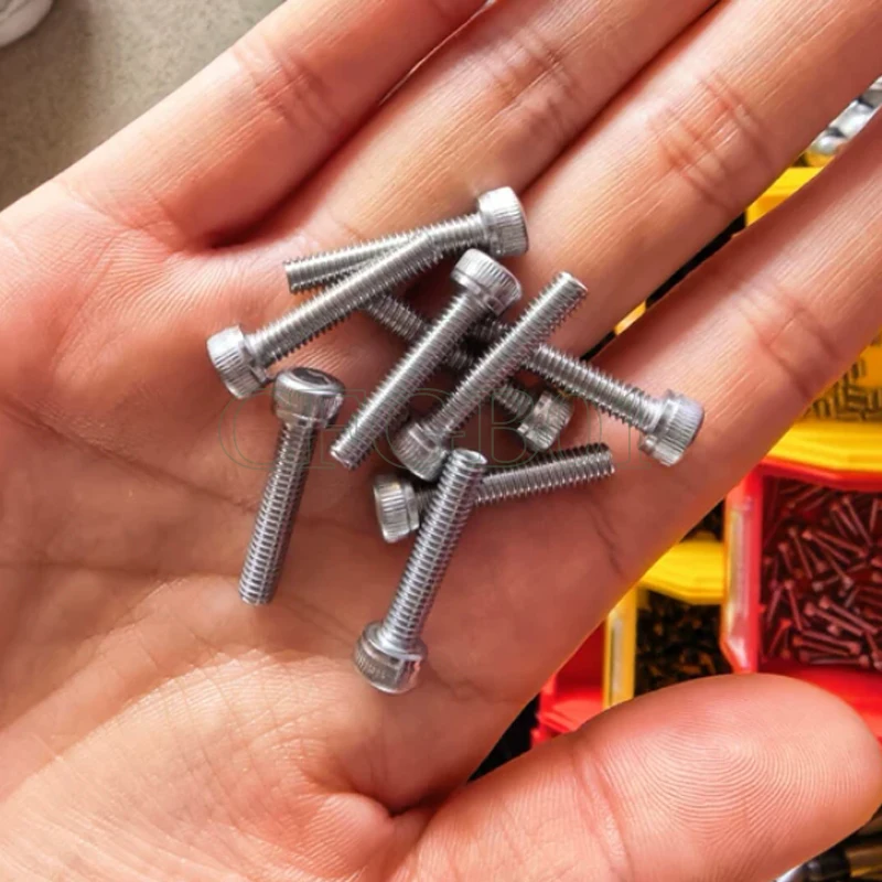 M1.4 M1.6 M2 M2.5 M3 M4 M5 M6 M8~M20 Din912 Grade 6.8 Hexagon Hex Socket Cap Head Screw 304 Stainless Steel Hexagon Socket Bolt